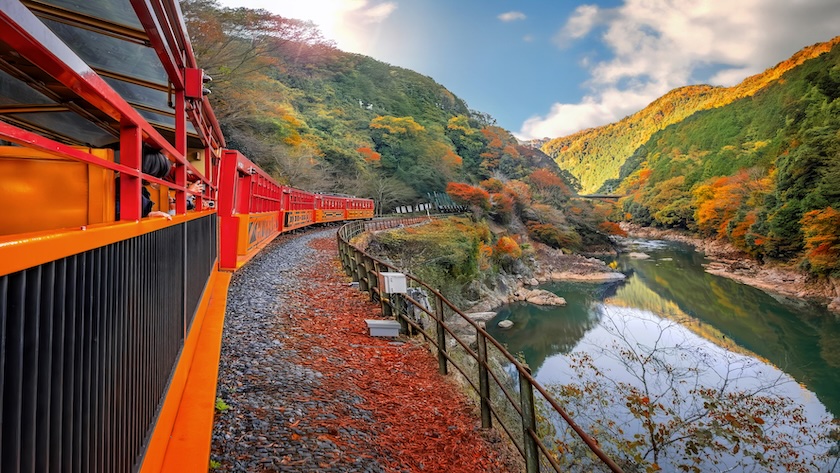 Japan is full of romantic views all year round. Japan is full of romantic views all year round.