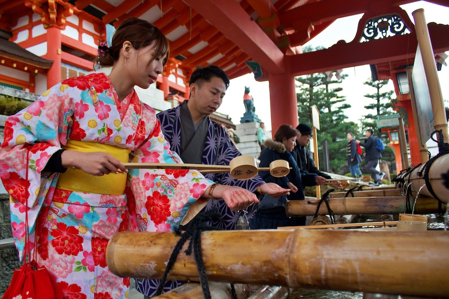 It's traditional to wash your hands to purify yourself before entering the grounds of the shrine. It's traditional to wash your hands to purify yourself before entering the grounds of the shrine.