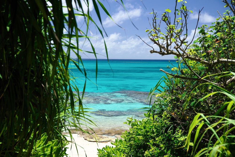 Miyakojima Emerald-Color Waters in Okinawa