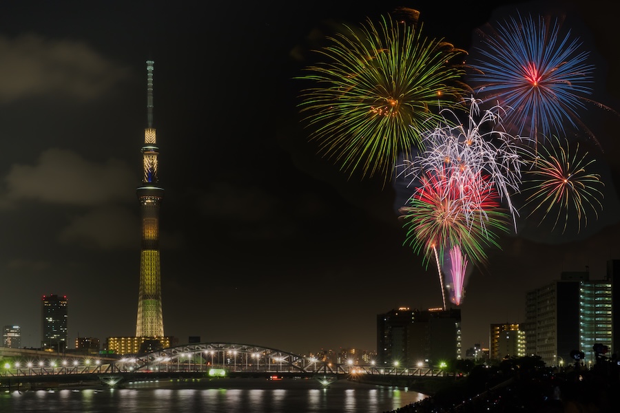 Spectacular fireworks over the Sumida river, Tokyo. Spectacular fireworks over the Sumida river, Tokyo.