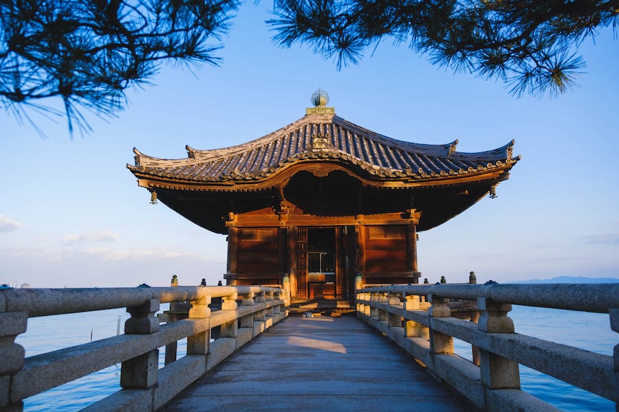 Mangetsuji Temple, Lake Biwa. Mangetsuji Temple, Lake Biwa.