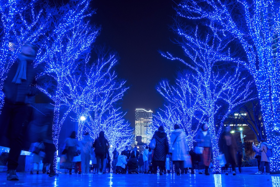 Shibuya Blue Cave is an outdoor event but attracts lots of visitors. Shibuya Blue Cave is an outdoor event but attracts lots of visitors.