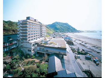 Exterior - summer photo