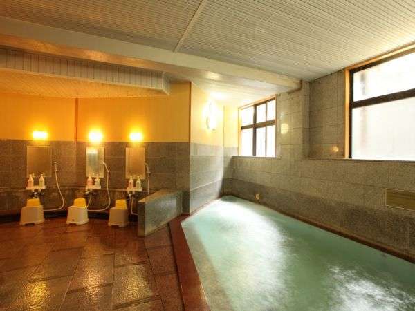 Public Main bath photo