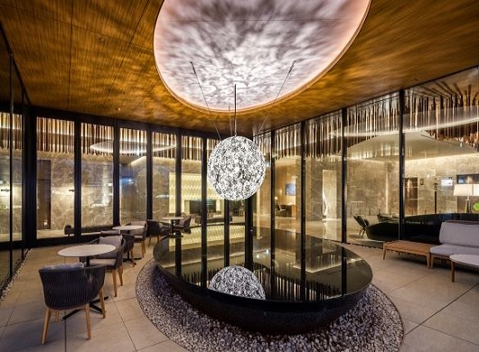 TIAD, AUTOGRAPH COLLECTION photo