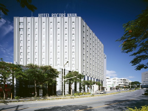 Hotel facade photo