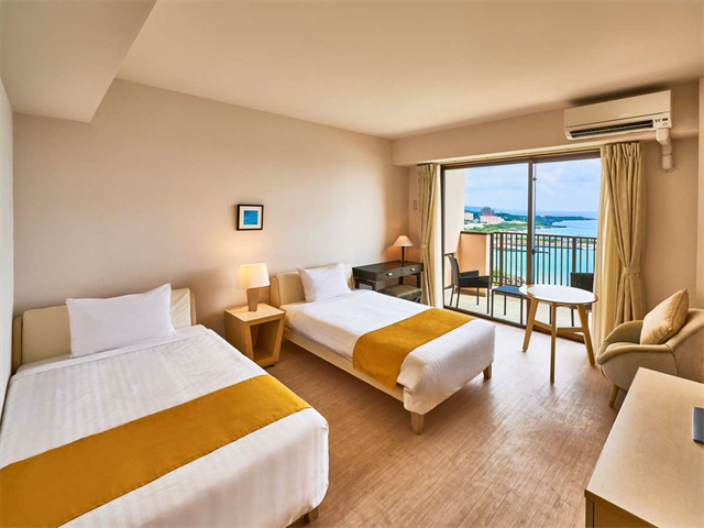 Hotel Breeze Bay Marina photo