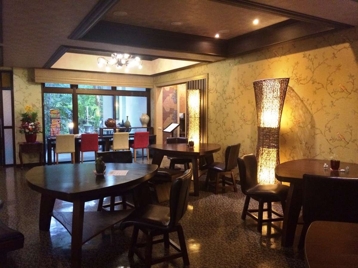 YUFUIN BESSOU SHIKISAI HOTEL image