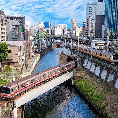 Tokyo Trains Explained photo
