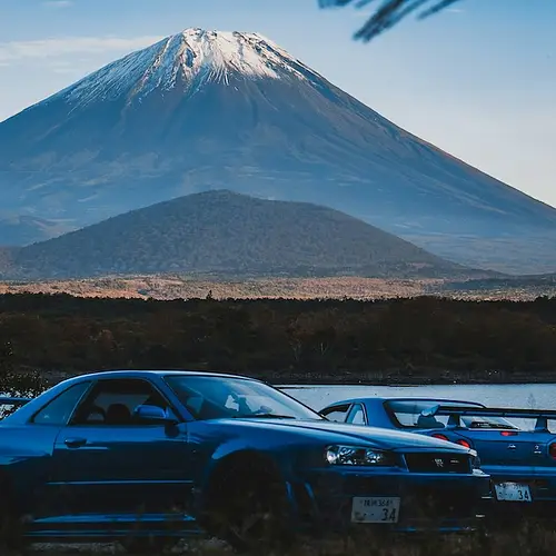 Does Japan Drive on the Left? Plus What Tourists Need to Know About Driving There photo