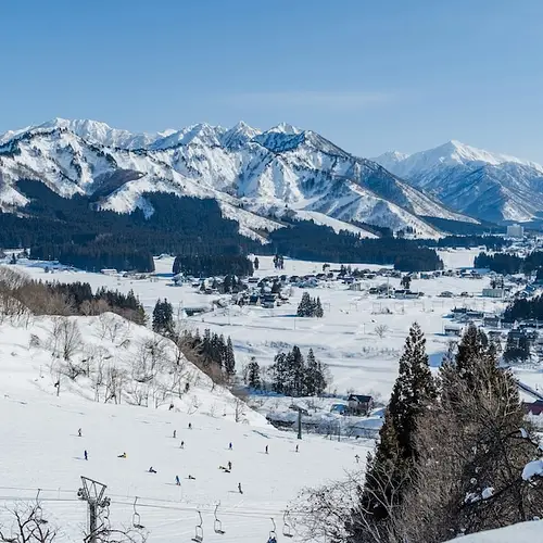 Places to Ski Near Tokyo: Day Trips, Weekenders, and the Ones Worth the Extra Hours photo