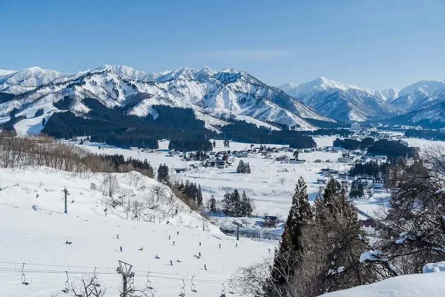 Places to Ski Near Tokyo: Day Trips, Weekenders, and the Ones Worth the Extra Hours photo