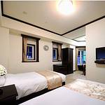 Deluxe Corner Twin photo