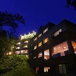 Hotel facade photo