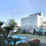 Hotel facade photo