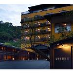Hotel facade photo