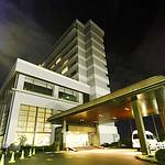 Hotel facade photo