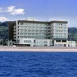 Hotel facade photo
