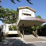Hotel facade photo