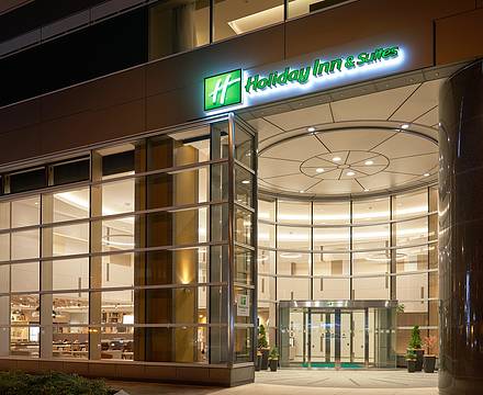 Holiday Inn & Suites Shin Osaka photo