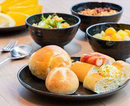 Karaksa Hotel Grande Shin-Osaka Tower photo