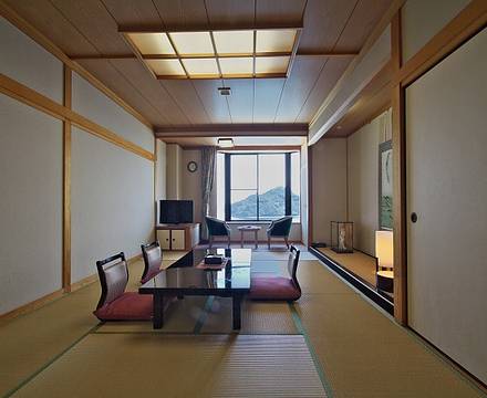 Kinoe Onsen Hotel Seifukan photo