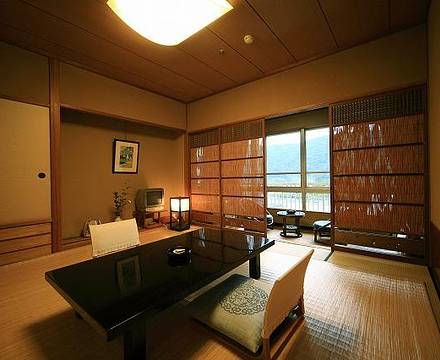 Iwakuni Kokusai Kanko Hotel photo