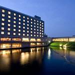 Hotel facade photo