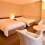 Guestroom photo