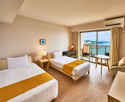 Hotel Breeze Bay Marina photo