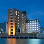 Hotel facade photo