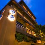 Hotel facade photo